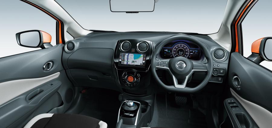Торпедо Nissan Note e-POWER (E12) 2016 года  (JP) (фото 7 из 13)